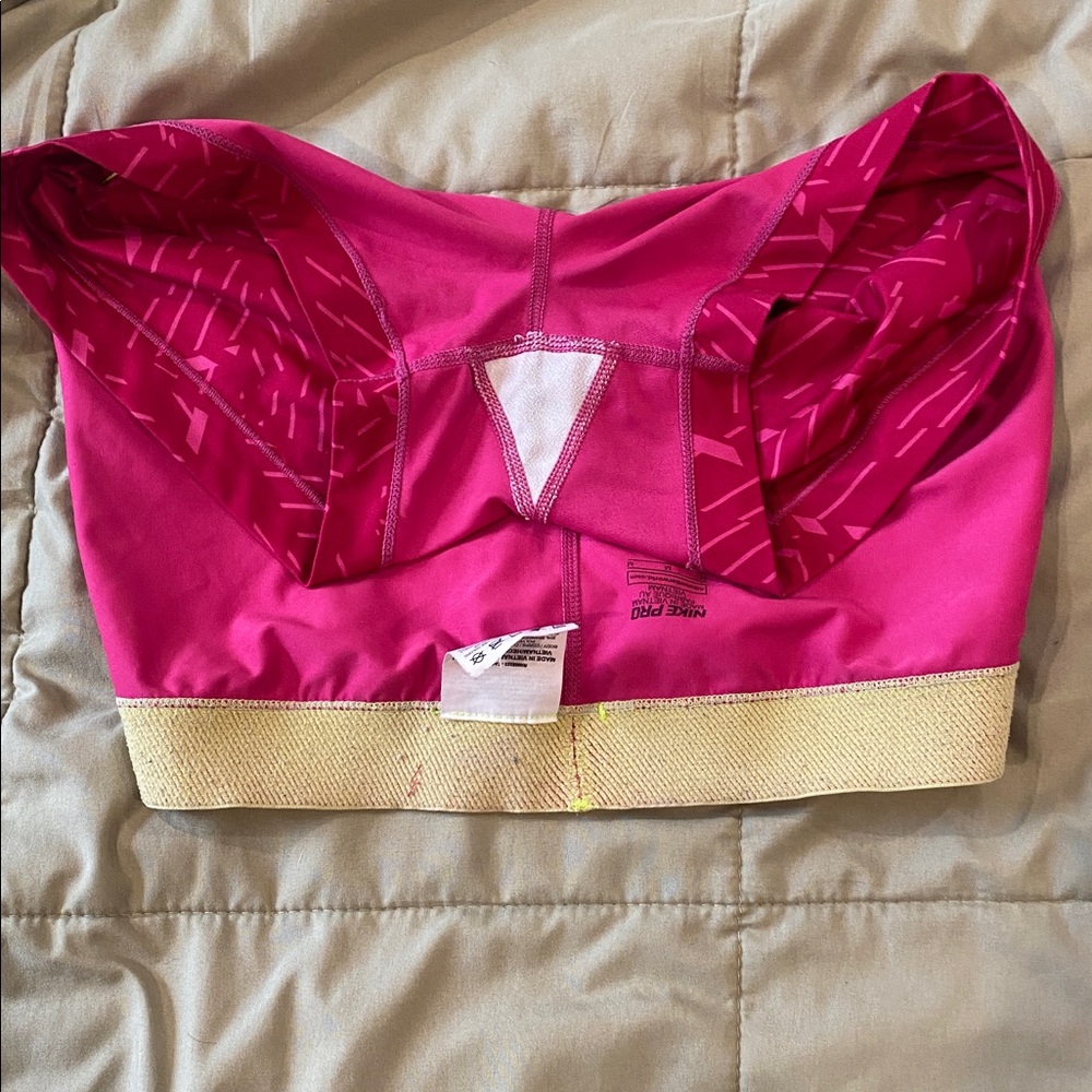 Nike Pro Fuchsia and yellow girls shorts  size medium good condition - Picture 11 of 16